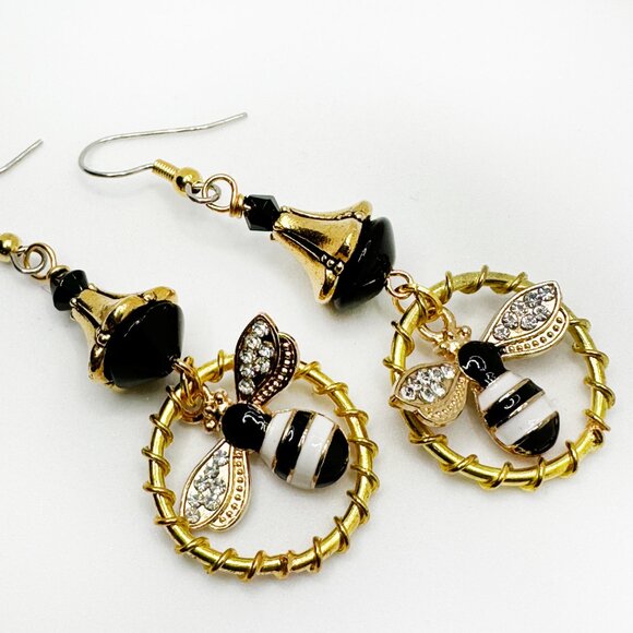 Hand Crafted Jewelry - NEW - Handmade - Rhinestone, Honey Bee Dangle Earrings